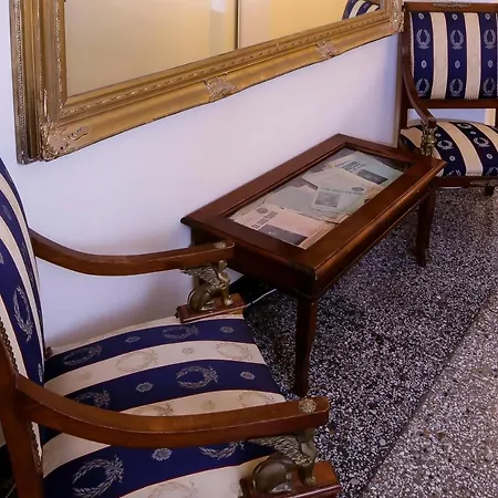 Pensionat Well - Lungomare Santa Lucia Neapel
